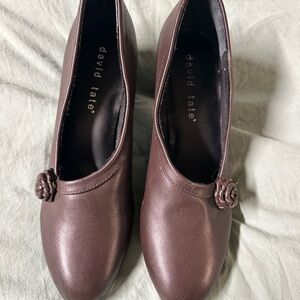 David Tate Brown Leather Floral Rosette Pumps